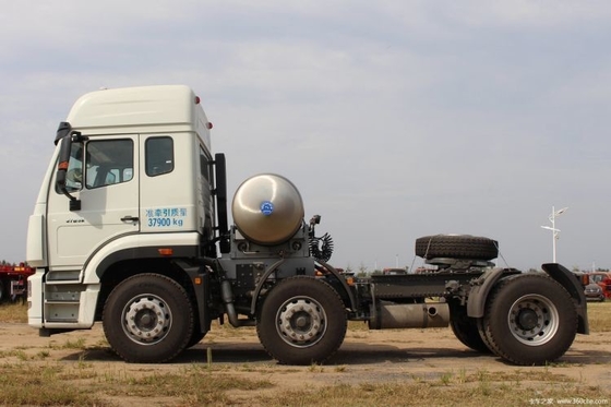 SinotruK Haohan J7G 251 350 лошадиных сил LNG грузовик голова с 12 передних переключений по доступной цене