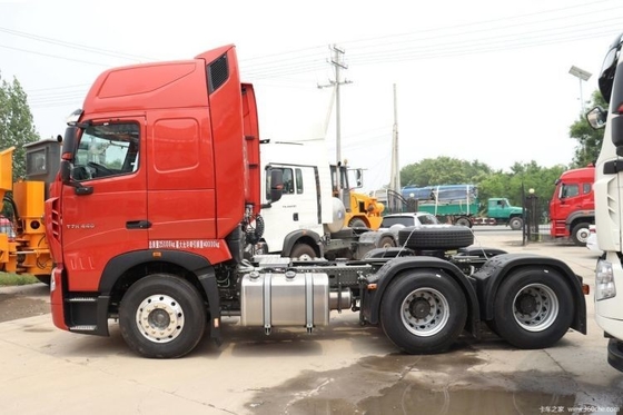 Sinotruk HOWO T7H 440HP 6X4 Опасный химический трактор с емкостью топливного бака 500-600 л