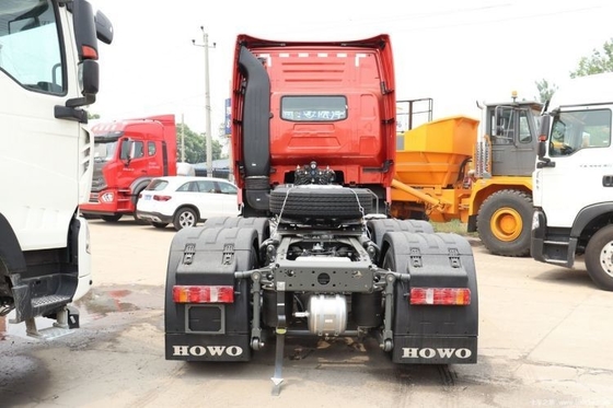 Sinotruk HOWO T7H 440HP 6X4 Опасный химический трактор с емкостью топливного бака 500-600 л