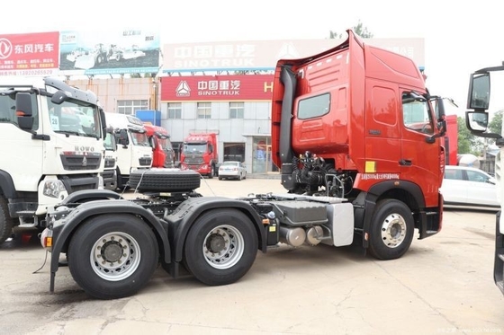 Sinotruk HOWO T7H 440HP 6X4 Опасный химический трактор с емкостью топливного бака 500-600 л