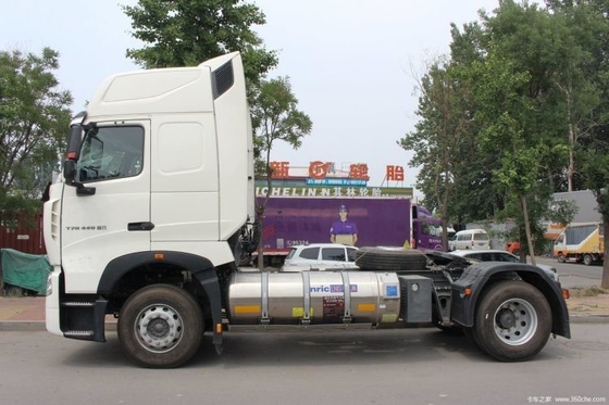 4X2 Левый руль Sinotruk HOWO T7H 440HP тракторный грузовик на СПГ с 16 передними передачами