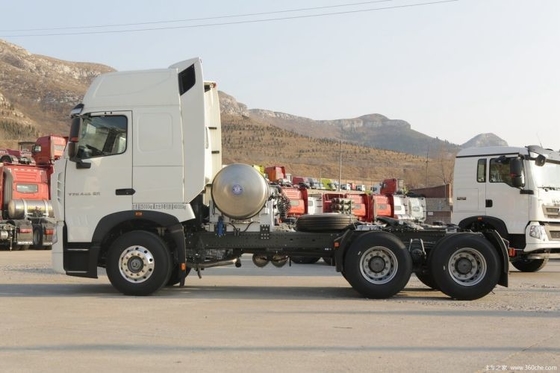 Приводное колесо 6X4 SinoTRUK HOWO T7H LNG тракторный грузовик 440 л.с. для логистических перевозок
