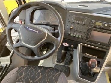 Стандарт выбросов школьных автобусов Евро 4 Максимальный крутящий момент 330N.m/1400-2400r/min